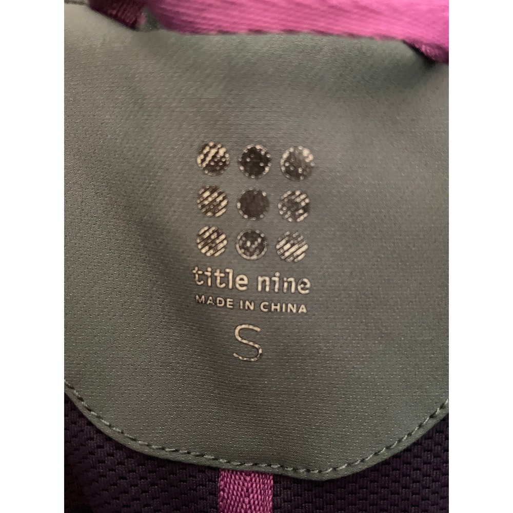 Title Nine Gray Softshell Coat Women's Small Lined Zip Pockets Gray Purple Warm - Picture 4 of 9